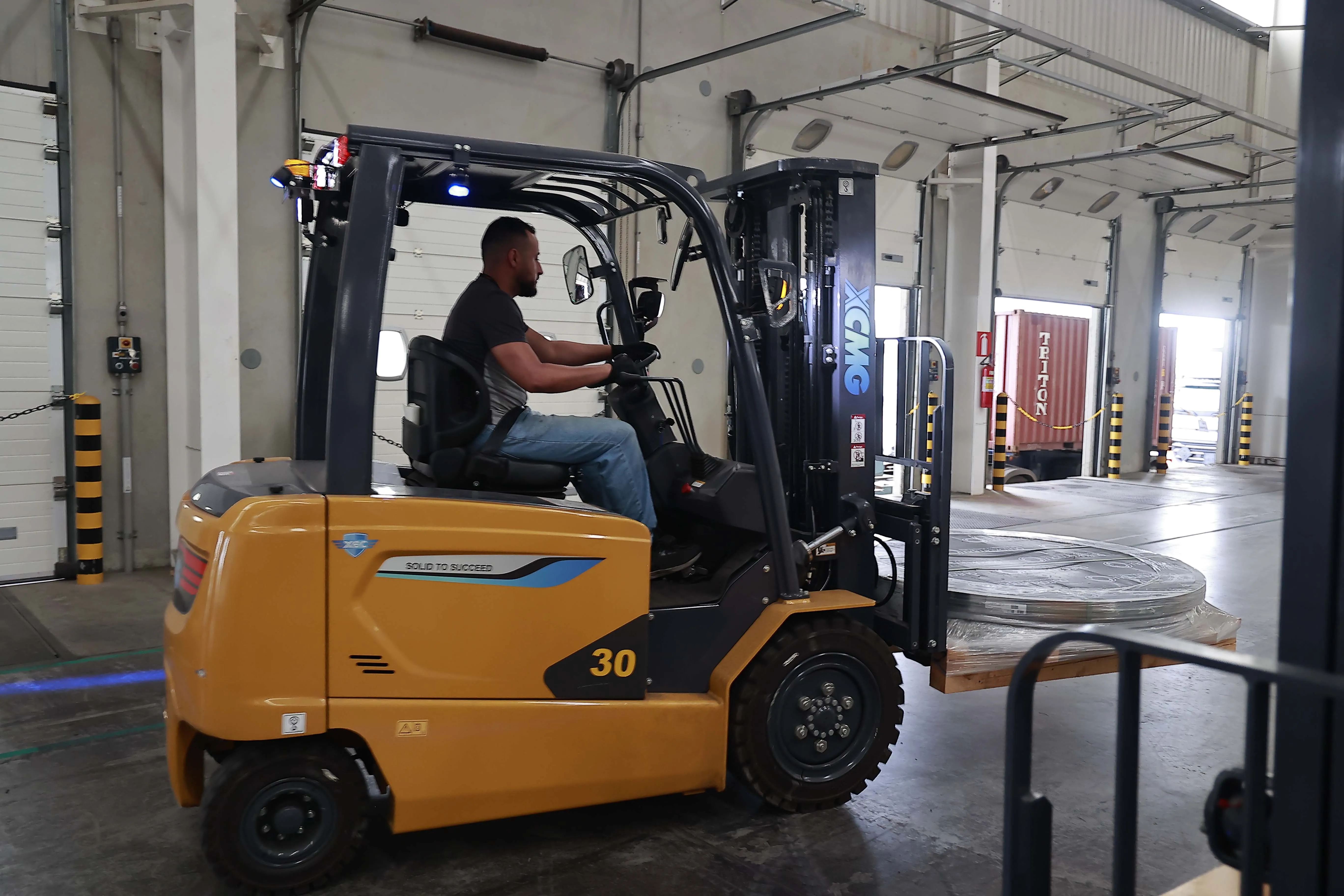 XCMG Official Electric Forklift 3 Ton Xcb30-C Small Forklift Truck with High Performance